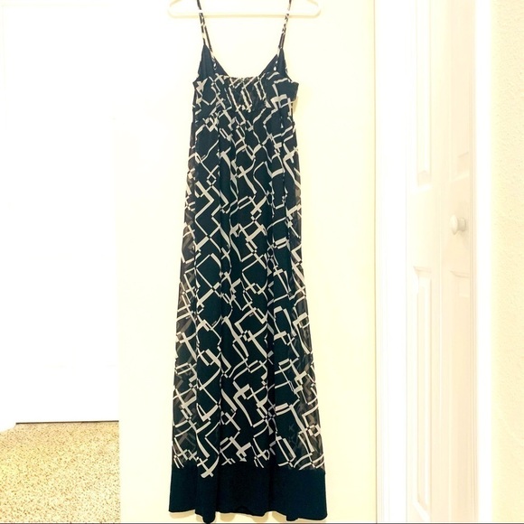 GUESS Black & White Print Surplice Maxi Dress S - Picture 7 of 10